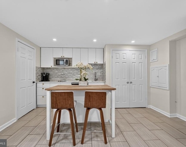 7411 Crestberry Lane - Photo Thumbnail 52