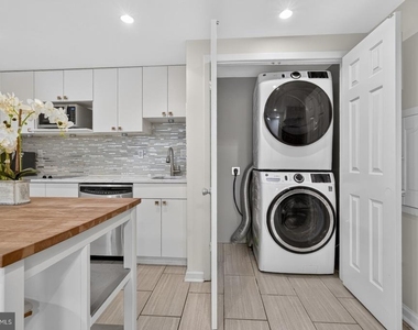 7411 Crestberry Lane - Photo Thumbnail 61