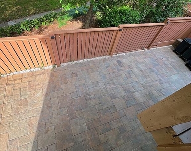 7411 Crestberry Lane - Photo Thumbnail 9