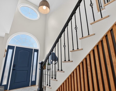 7411 Crestberry Lane - Photo Thumbnail 24