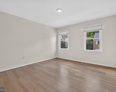 7411 Crestberry Lane - Photo Thumbnail 47