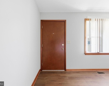4015 Jefferson Pike - Photo Thumbnail 2