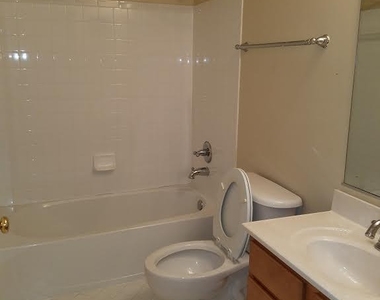 2424 Killarney Terrace - Photo Thumbnail 7