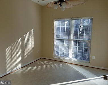 2424 Killarney Terrace - Photo Thumbnail 13