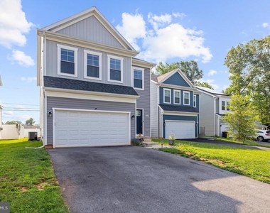 7837 Jude Lane - Photo Thumbnail 3