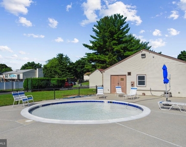 3503 Wedgewood Court - Photo Thumbnail 17