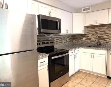 3503 Wedgewood Court - Photo Thumbnail 1