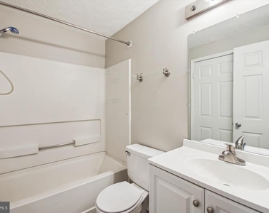 3503 Wedgewood Court - Photo Thumbnail 6