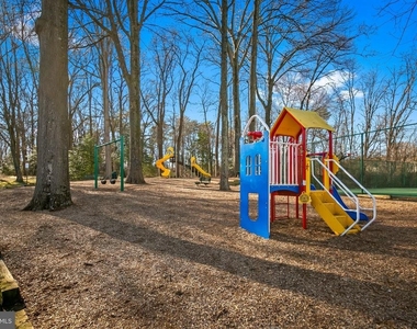 3503 Wedgewood Court - Photo Thumbnail 18