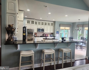 32774 Harburg Drive - Photo Thumbnail 3