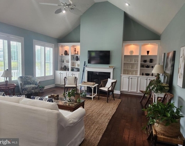 32774 Harburg Drive - Photo Thumbnail 2