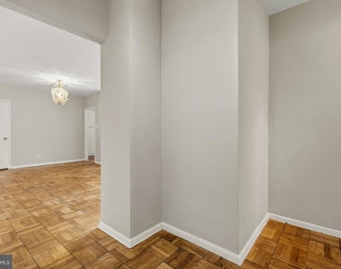 4200 Cathedral Avenue Nw - Photo Thumbnail 9