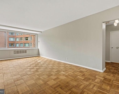 4200 Cathedral Avenue Nw - Photo Thumbnail 13