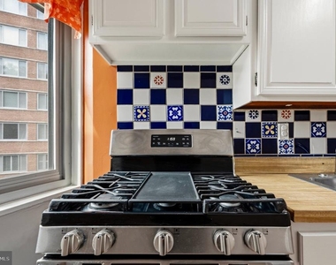 4200 Cathedral Avenue Nw - Photo Thumbnail 5