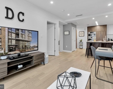37 L Street Se - Photo Thumbnail 21