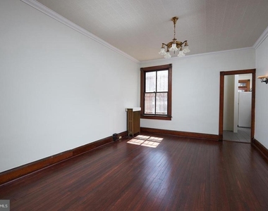 1427 E Capitol Street Ne - Photo Thumbnail 10