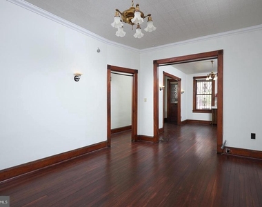 1427 E Capitol Street Ne - Photo Thumbnail 8