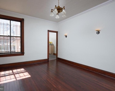1427 E Capitol Street Ne - Photo Thumbnail 11