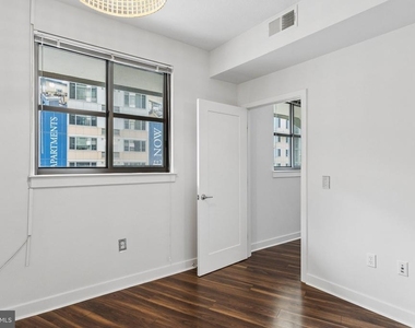 460 New York Avenue Nw - Photo Thumbnail 10