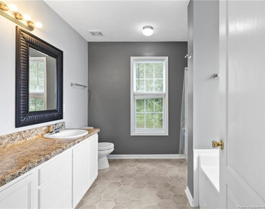 111 Silverberry Court - Photo Thumbnail 16