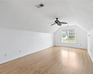 111 Silverberry Court - Photo Thumbnail 27