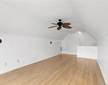 111 Silverberry Court - Photo Thumbnail 28