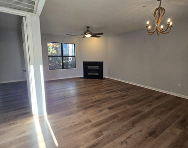 600 Audubon Lake Drive - Photo Thumbnail 3