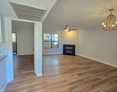 600 Audubon Lake Drive - Photo Thumbnail 4