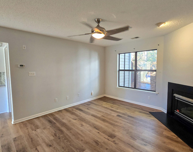 600 Audubon Lake Drive - Photo Thumbnail 7