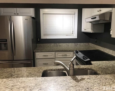 1000 Brighthurst Drive - Photo Thumbnail 3