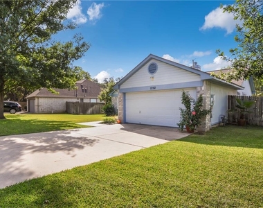 1252 Lacey Oak Loop - Photo Thumbnail 1