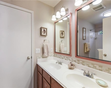 1252 Lacey Oak Loop - Photo Thumbnail 6