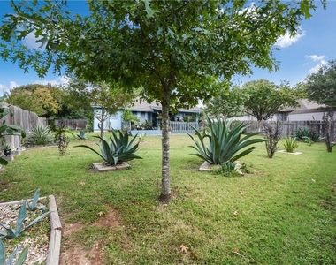 1252 Lacey Oak Loop - Photo Thumbnail 31
