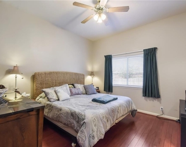 1252 Lacey Oak Loop - Photo Thumbnail 4