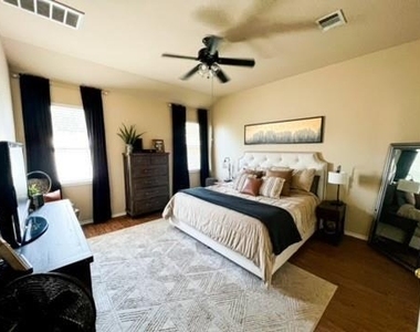 3816 Bandice Ln - Photo Thumbnail 13