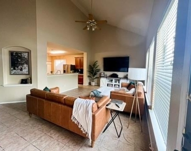 3816 Bandice Ln - Photo Thumbnail 5
