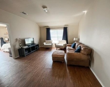 3816 Bandice Ln - Photo Thumbnail 16