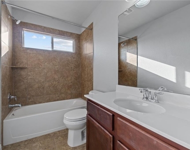 170 Kingfisher Ln - Photo Thumbnail 18