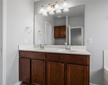 170 Kingfisher Ln - Photo Thumbnail 14