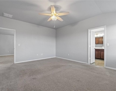 170 Kingfisher Ln - Photo Thumbnail 12
