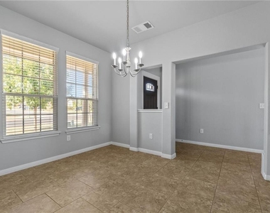 170 Kingfisher Ln - Photo Thumbnail 8