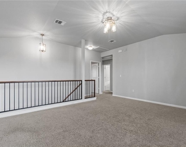 170 Kingfisher Ln - Photo Thumbnail 11