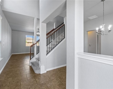 170 Kingfisher Ln - Photo Thumbnail 5