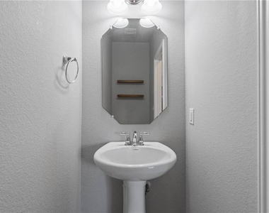 170 Kingfisher Ln - Photo Thumbnail 9