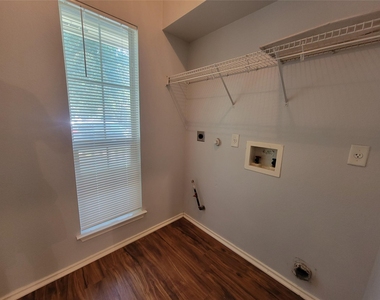 152 Dressen Dr - Photo Thumbnail 10