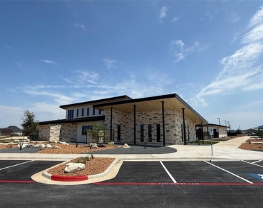 241 Seabreeze St - Photo Thumbnail 22