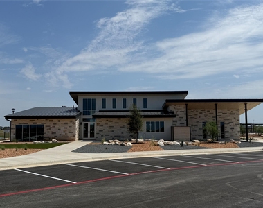 241 Seabreeze St - Photo Thumbnail 21