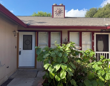 1303 Bonnie Brae St - Photo Thumbnail 1