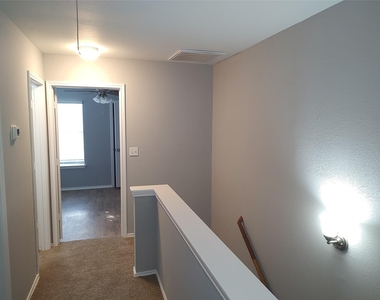 1619 Constantino Cir - Photo Thumbnail 11