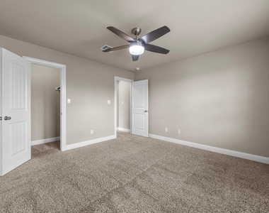 4401 Trinity Woods St - Photo Thumbnail 9